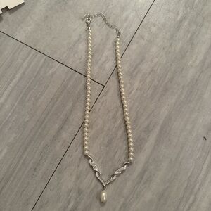 Elegant Silver and Pearl Necklace